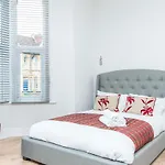 Coldharbour Apartment