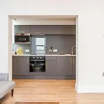 Coldharbour Apartment