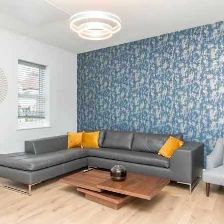 Coldharbour Apartament *
