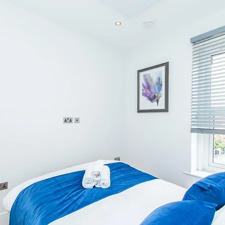 Coldharbour Апартаменти