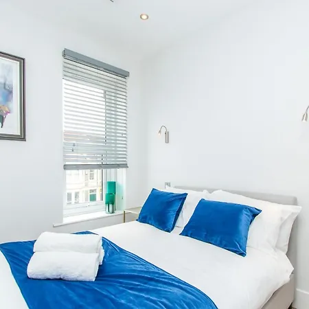 Coldharbour דירה